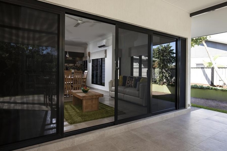Sliding Door