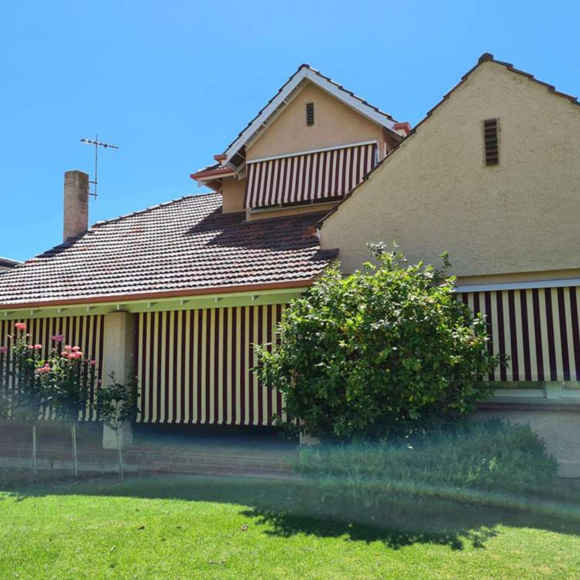 brella-canvas-blinds-awnings-brown-white